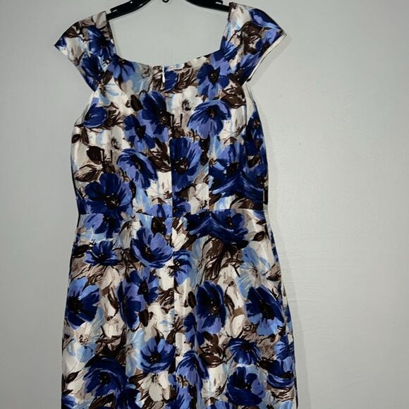 Banana Republic 100% Silk Bubble Dress Sz 8 - Picture 9 of 9